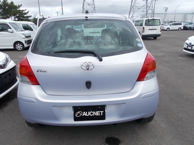 2010 TOYOTA VITZ